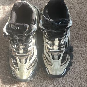 Men’s balenciaga track 2